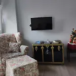 Annie\'S Home